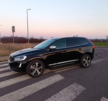 Volvo XC 60 cena 97500 przebieg: 76000, rok produkcji 2017 z Pilawa małe 436